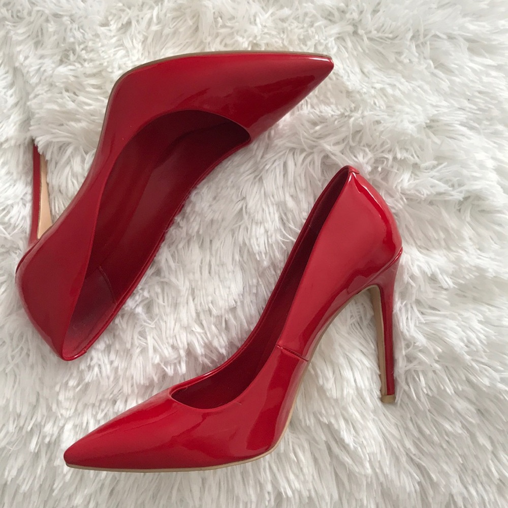 Baldi red pumps